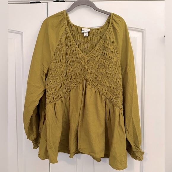 Ava & Viv Tops - Ava & Viv 0X Chartreuse ruched v neck shirt
